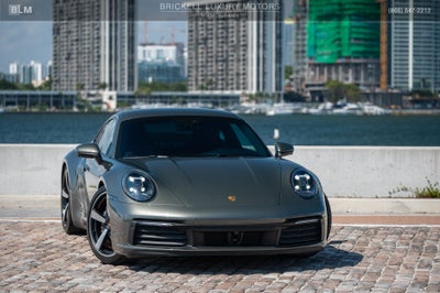2022 Porsche 911 Carrera 4