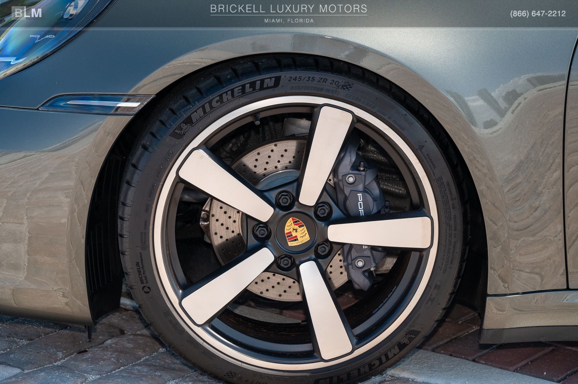 2022 Porsche 911 Carrera
