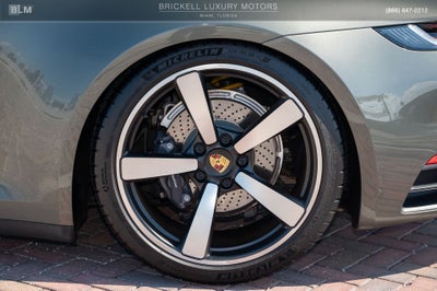 2022 Porsche 911 Carrera