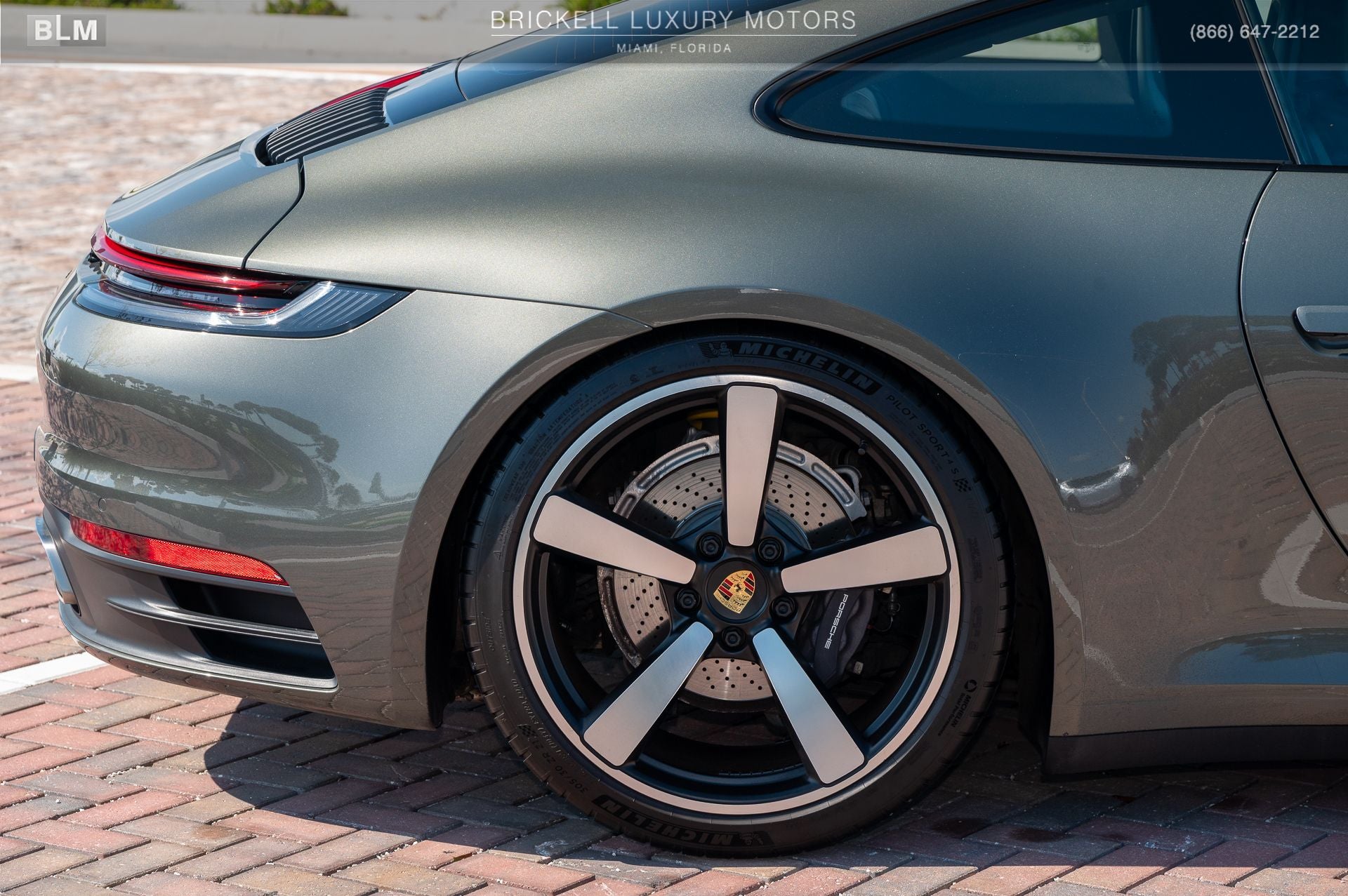 2022 Porsche 911 Carrera