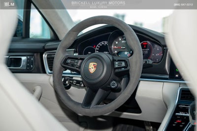 2022 Porsche Panamera GTS