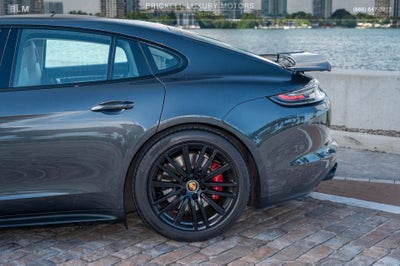 2022 Porsche Panamera GTS