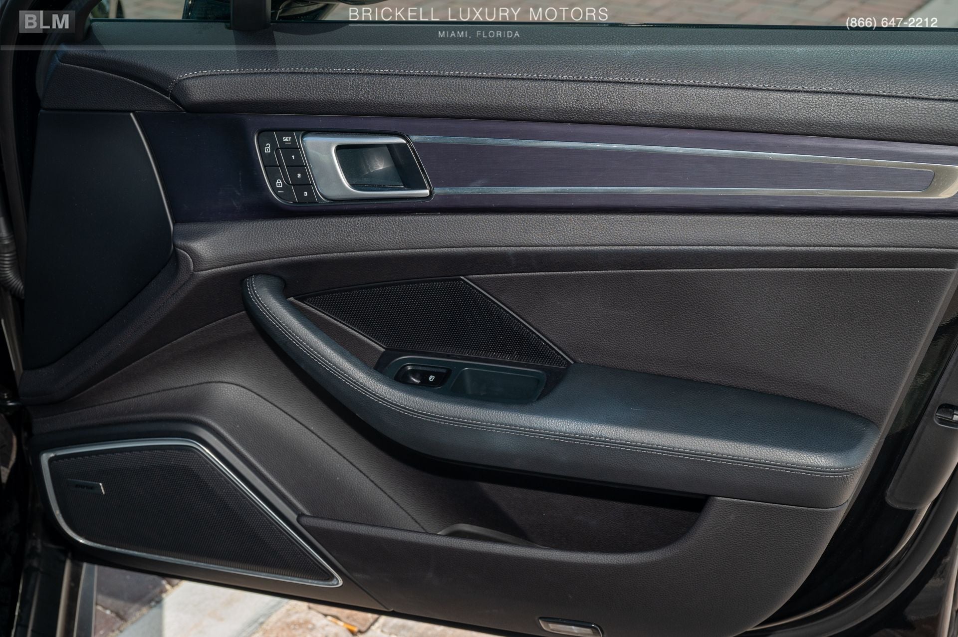 2022 Porsche Panamera 4 Platinum Edition