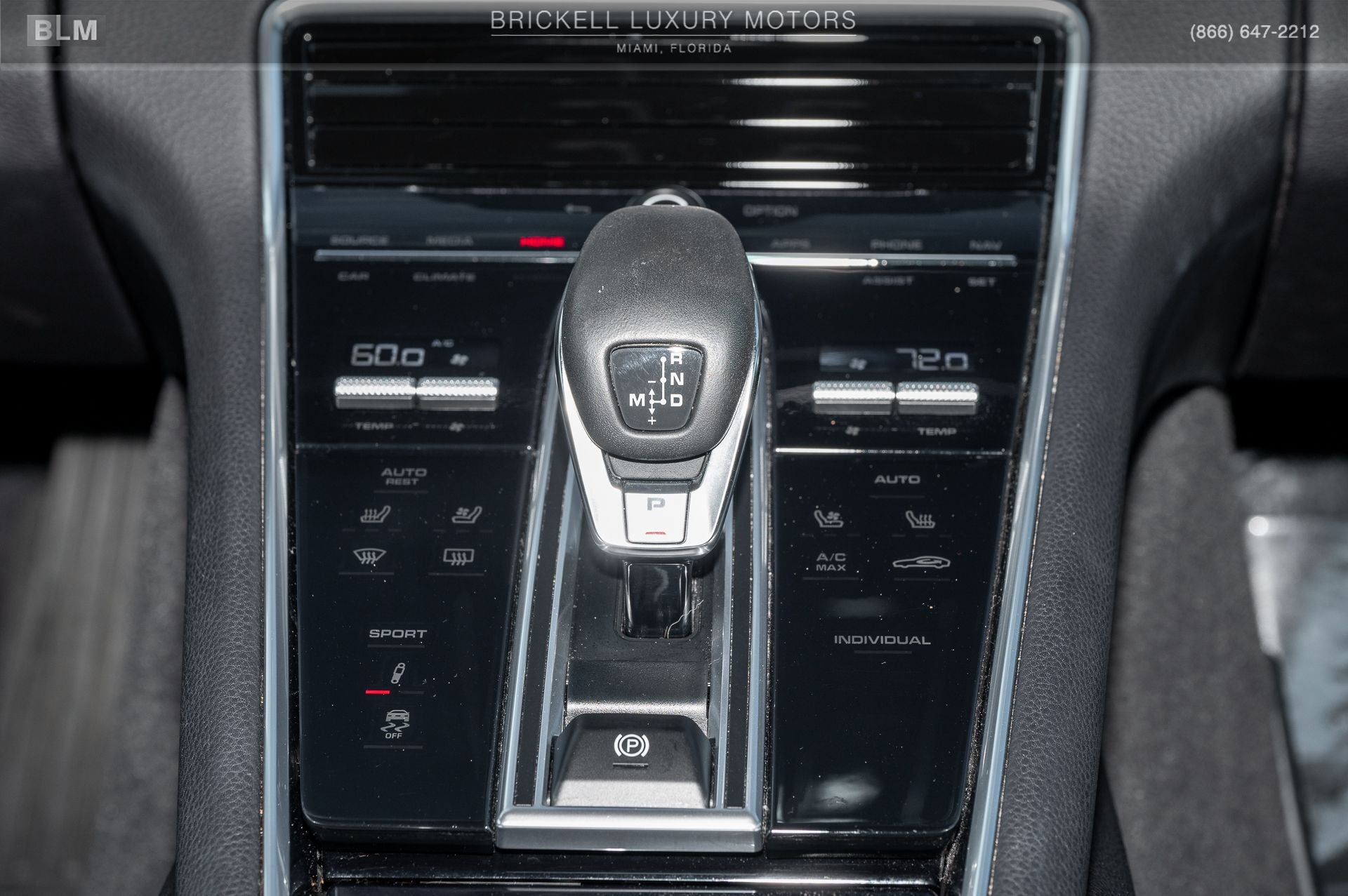 2022 Porsche Panamera 4 Platinum Edition