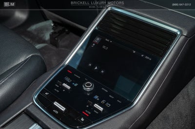 2022 Porsche Panamera 4 Platinum Edition