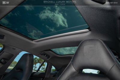 2022 Porsche Panamera 4 Platinum Edition