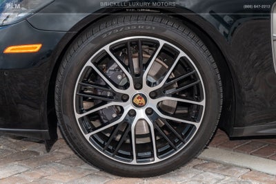 2022 Porsche Panamera 4 Platinum Edition