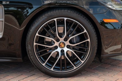 2022 Porsche Panamera 4 Platinum Edition
