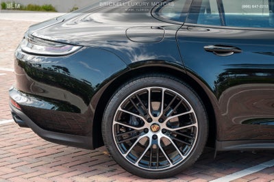 2022 Porsche Panamera 4 Platinum Edition