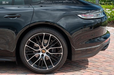 2022 Porsche Panamera 4 Platinum Edition