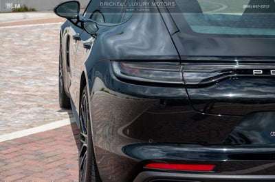 2022 Porsche Panamera 4 Platinum Edition