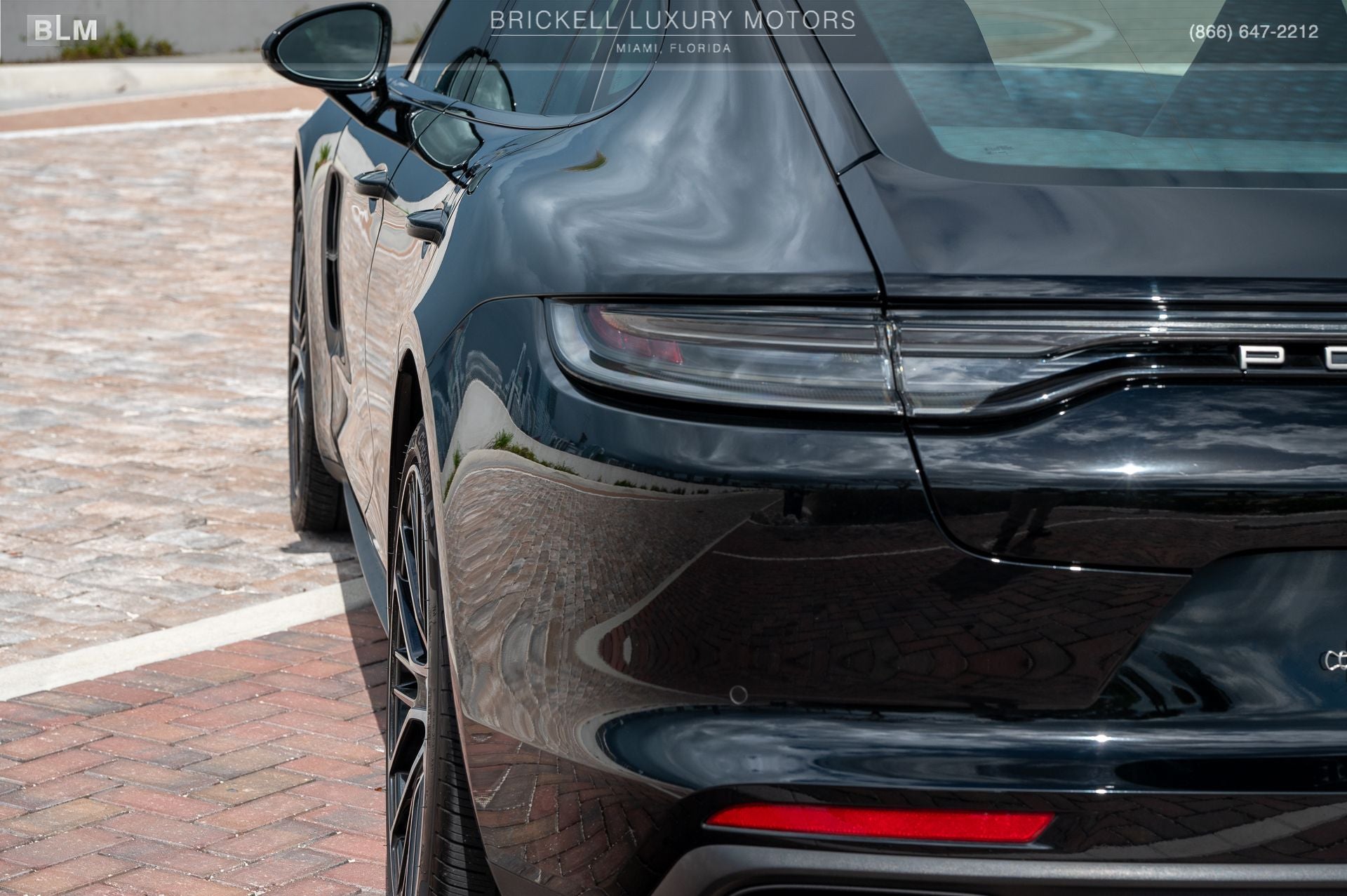 2022 Porsche Panamera 4 Platinum Edition