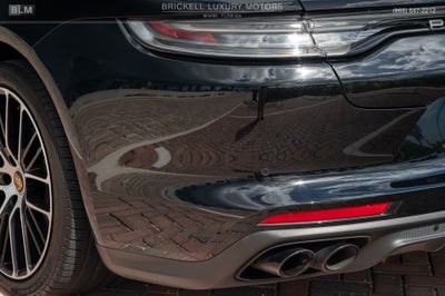 2022 Porsche Panamera 4 Platinum Edition