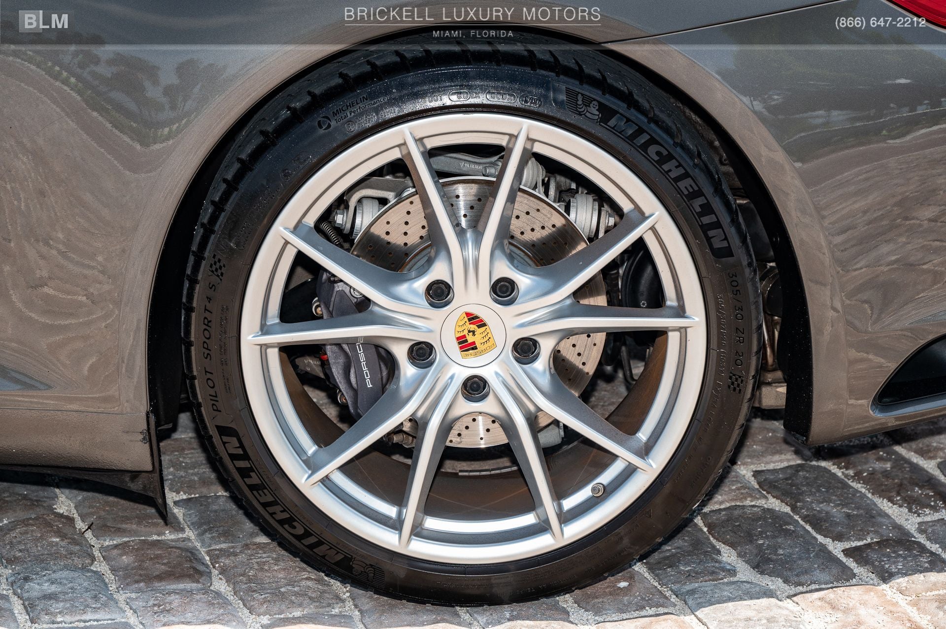 2018 Porsche 911 Carrera