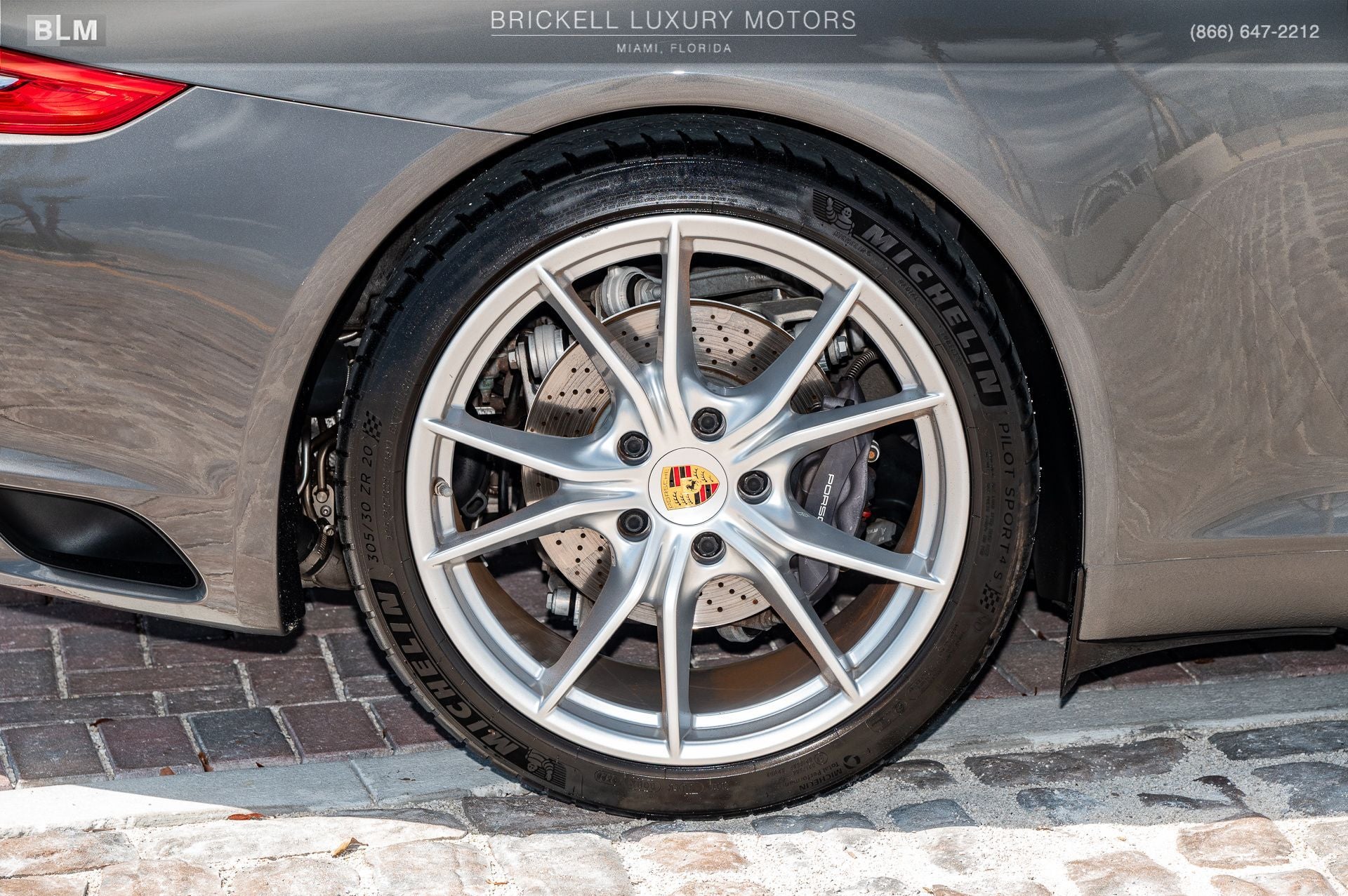 2018 Porsche 911 Carrera