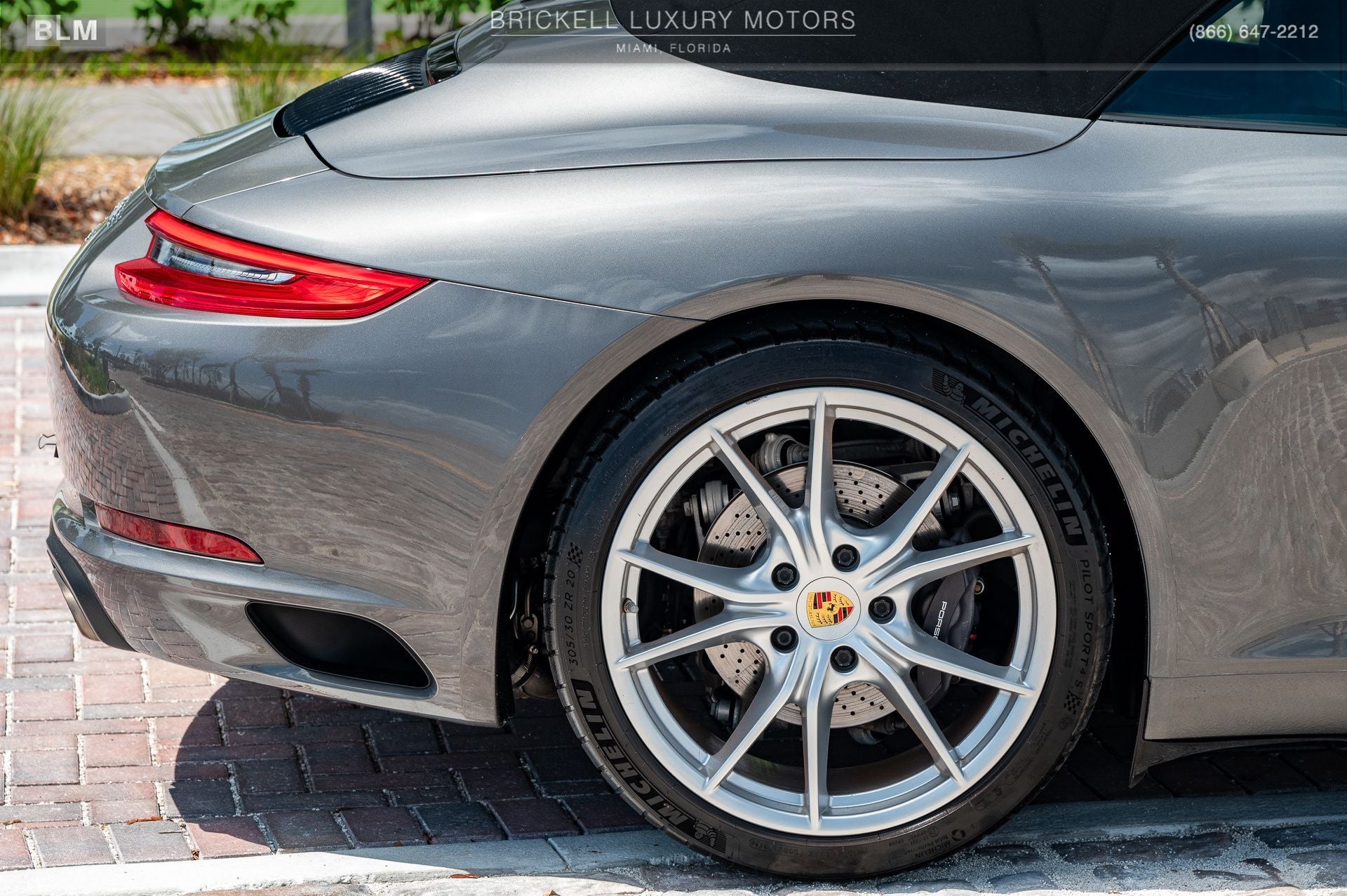 2018 Porsche 911 Carrera