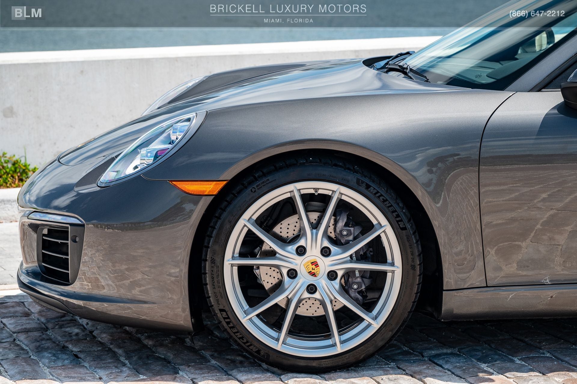 2018 Porsche 911 Carrera