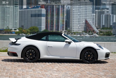 2020 Porsche 911 Carrera