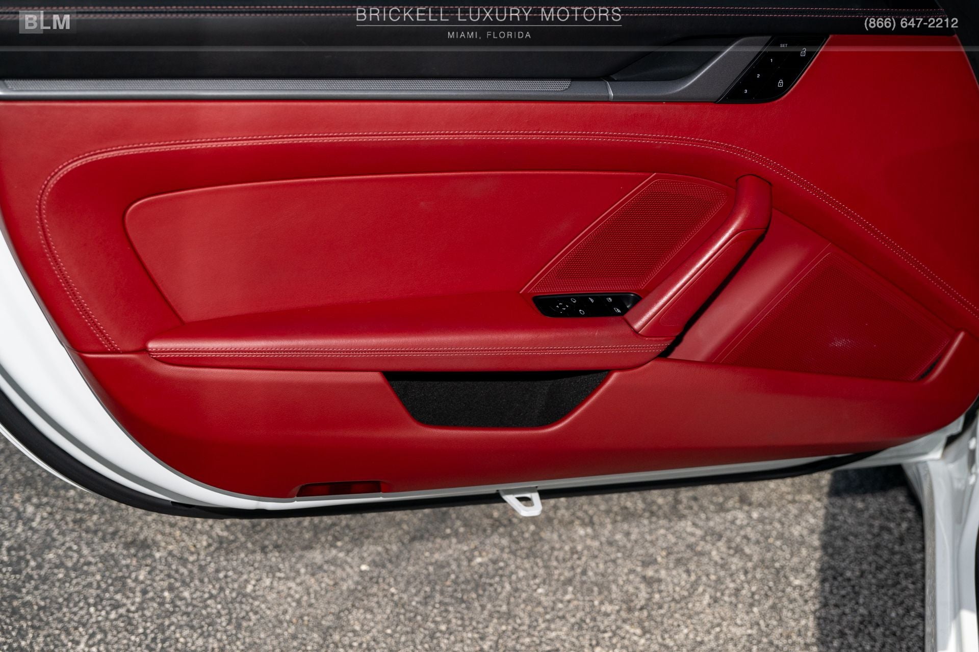 2020 Porsche 911 Carrera
