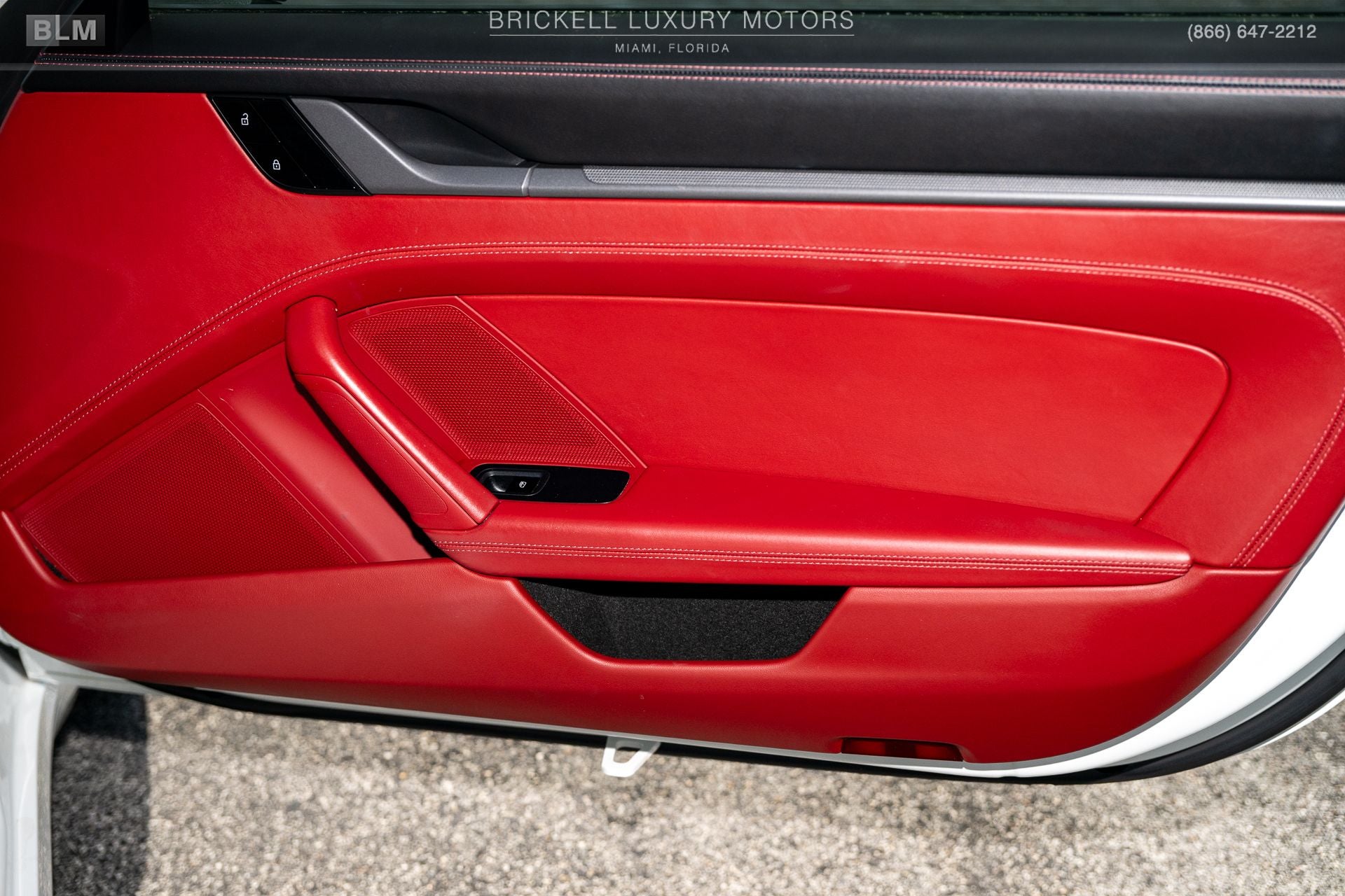 2020 Porsche 911 Carrera