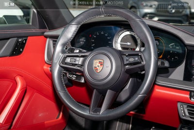 2020 Porsche 911 Carrera