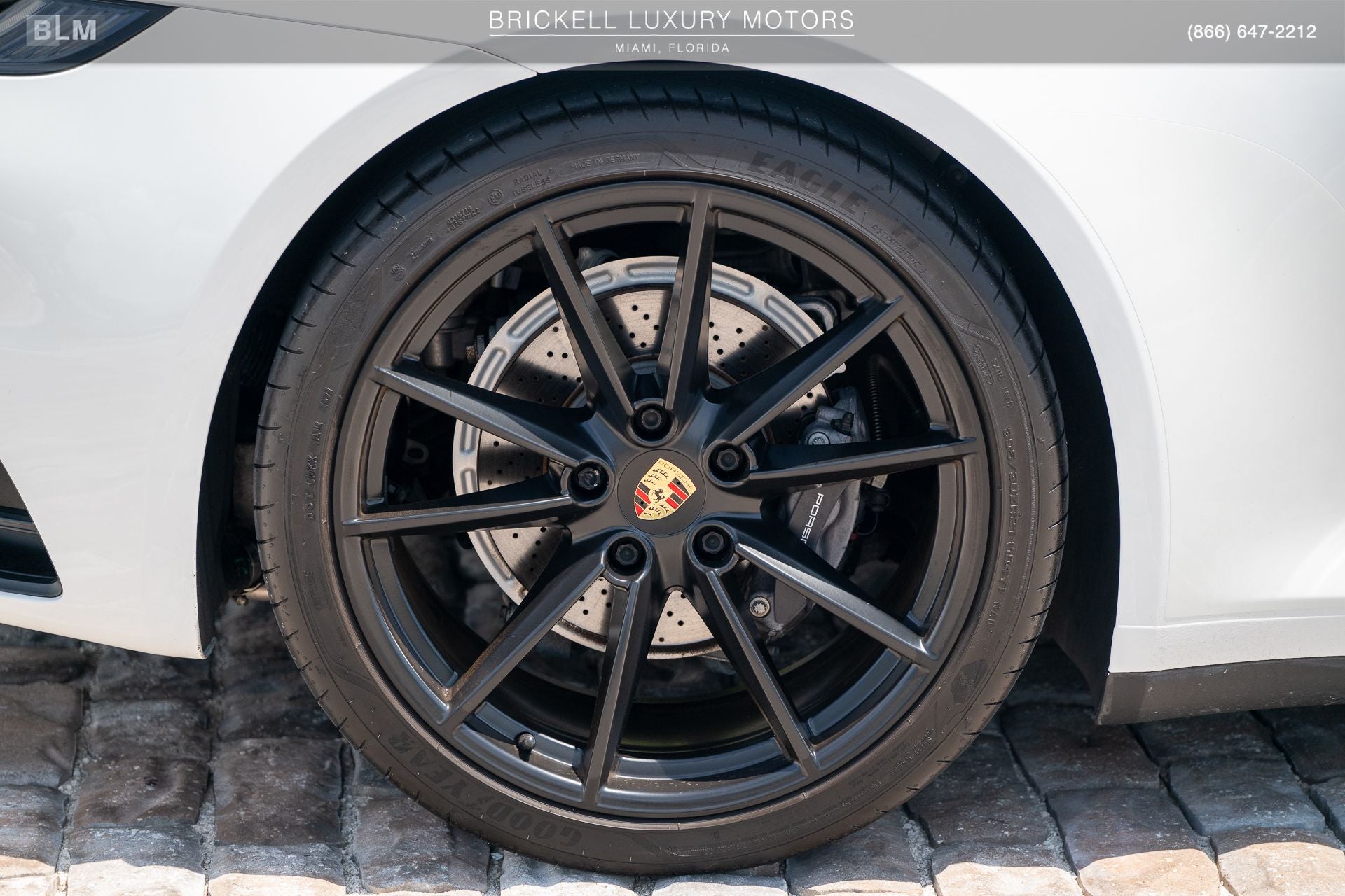 2020 Porsche 911 Carrera