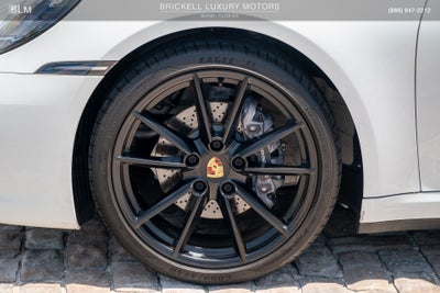 2020 Porsche 911 Carrera