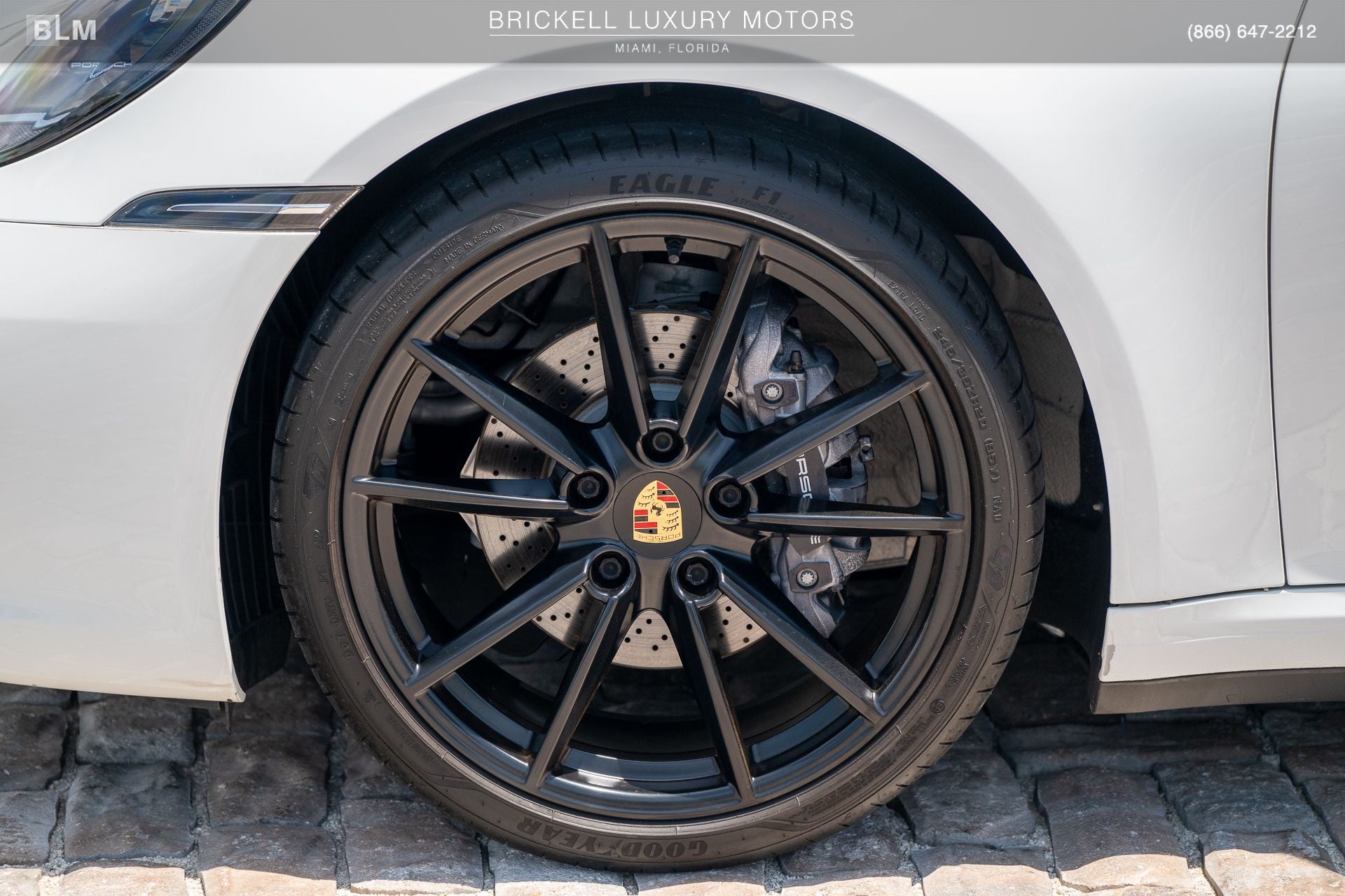 2020 Porsche 911 Carrera