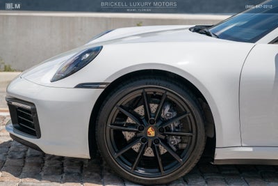 2020 Porsche 911 Carrera