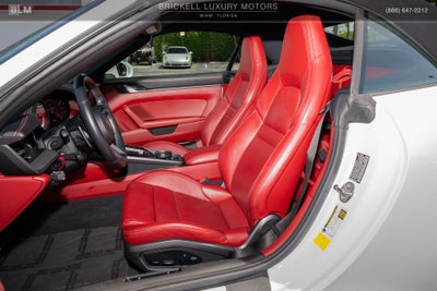 2020 Porsche 911 Carrera