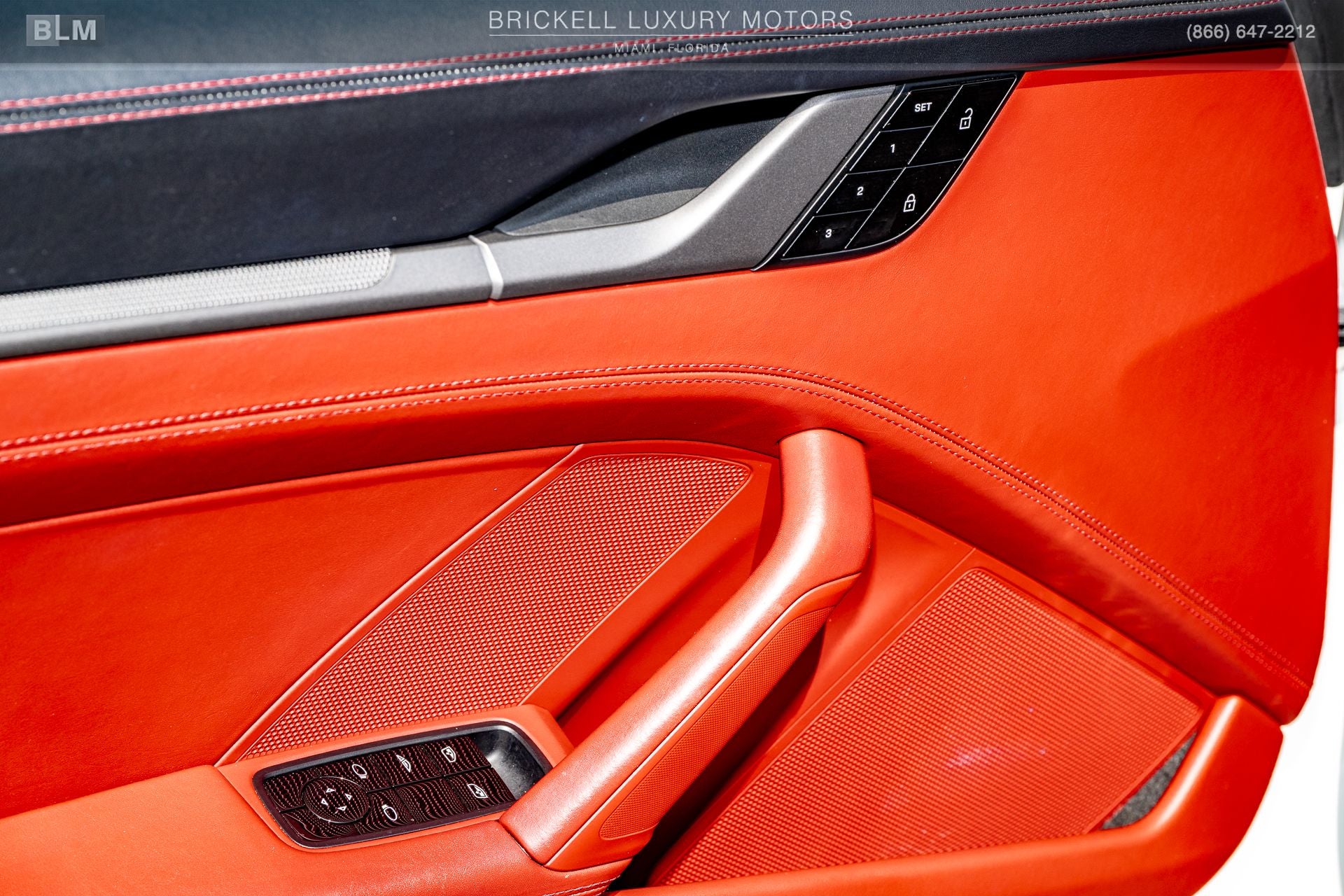 2020 Porsche 911 Carrera