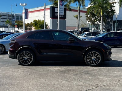 2025 Porsche Macan Electric 4