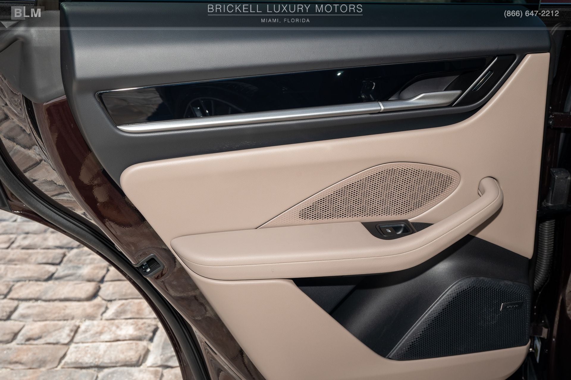 2025 Porsche Macan Electric 4