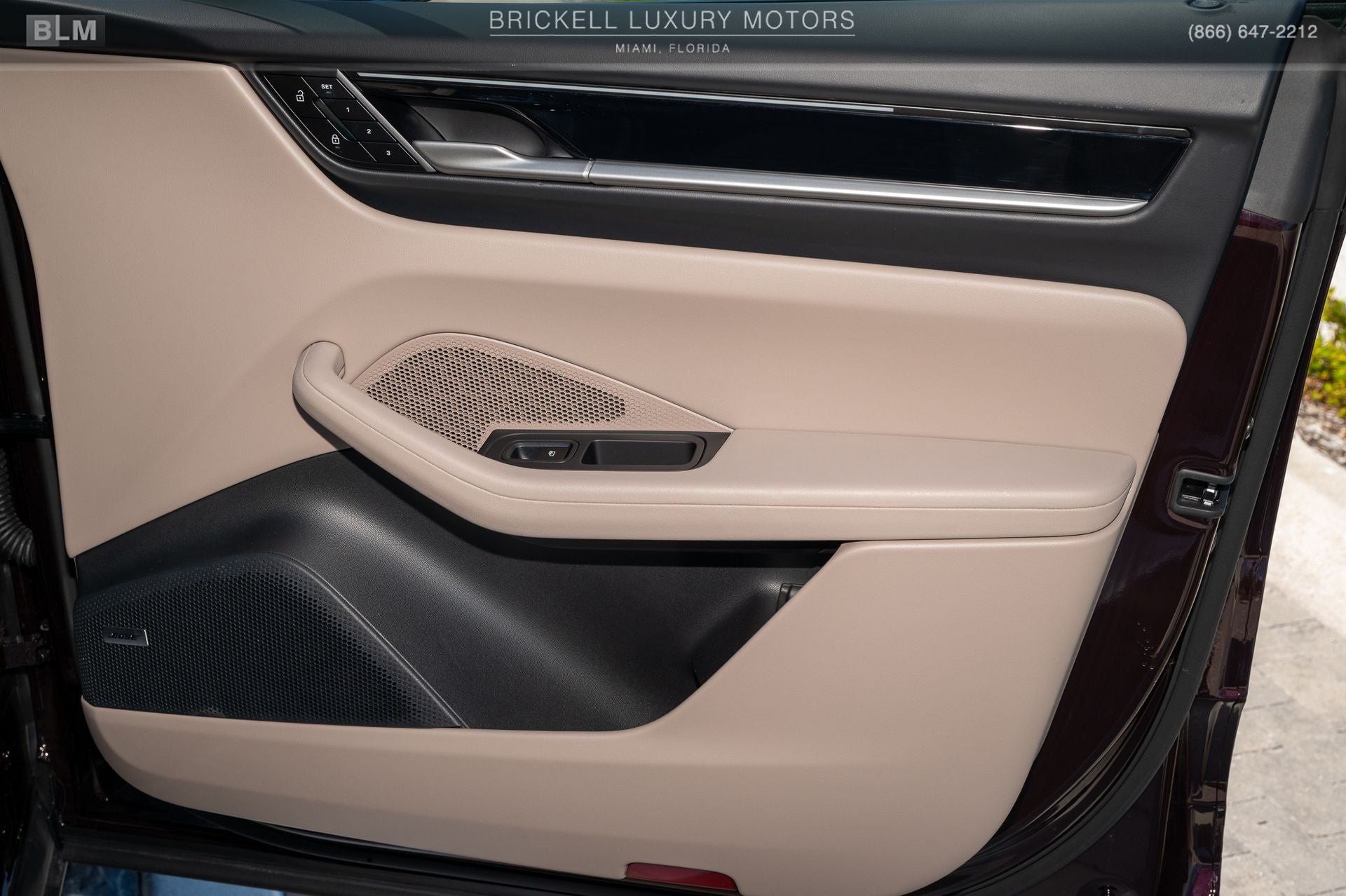 2025 Porsche Macan Electric 4