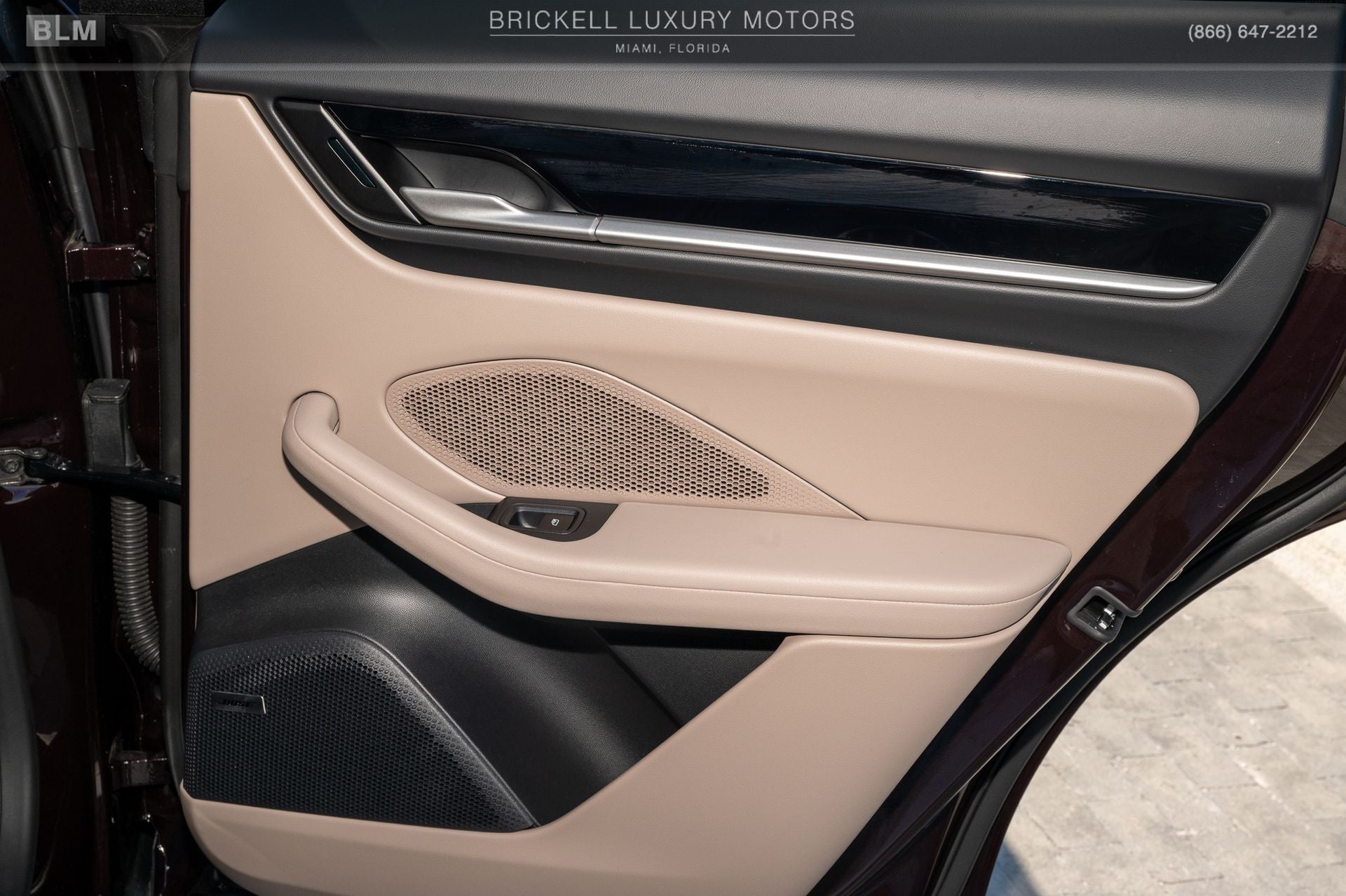 2025 Porsche Macan Electric 4