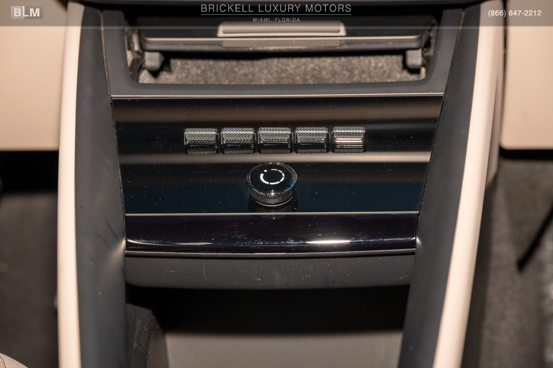 2025 Porsche Macan Electric 4