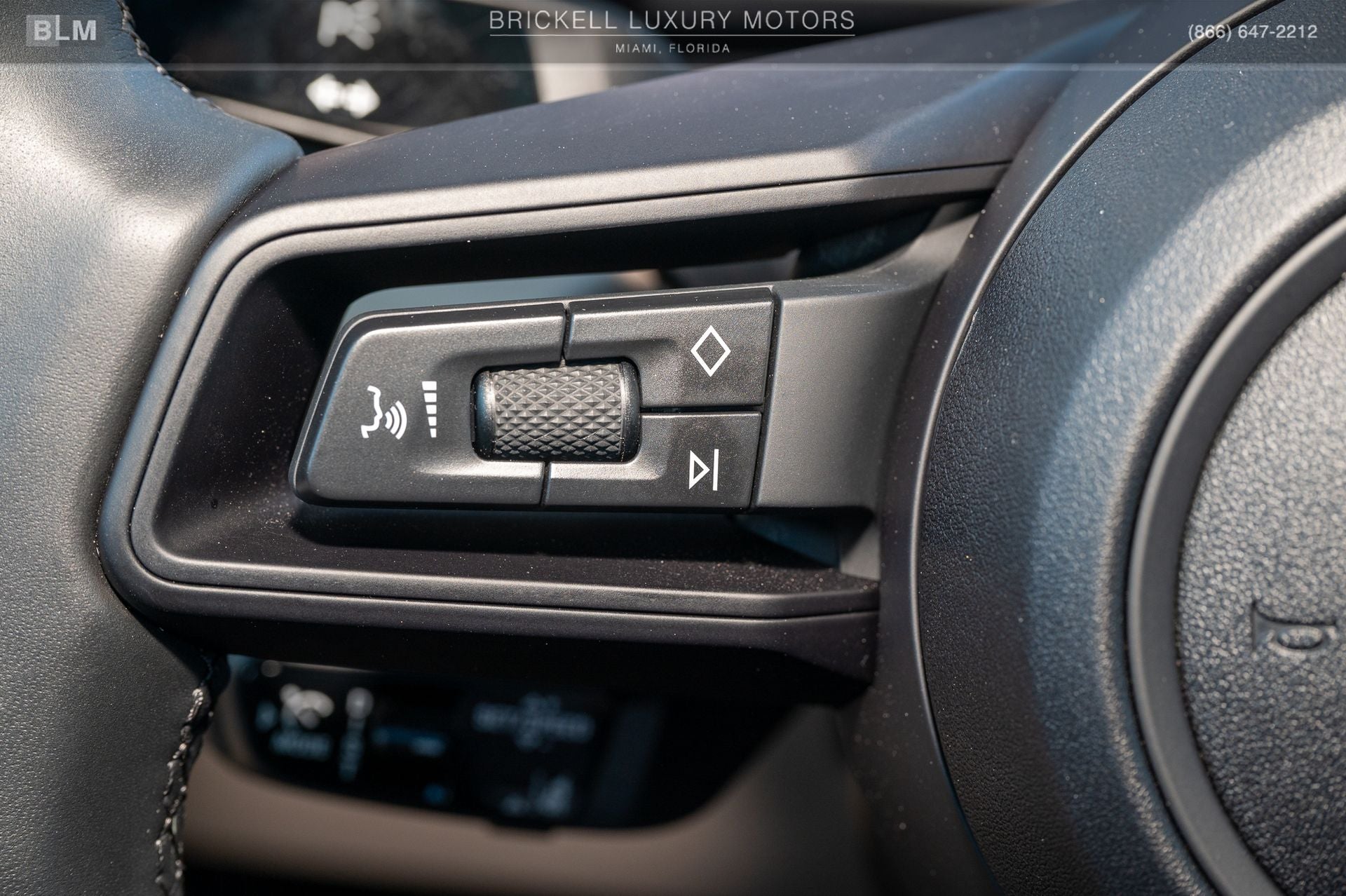 2025 Porsche Macan Electric 4