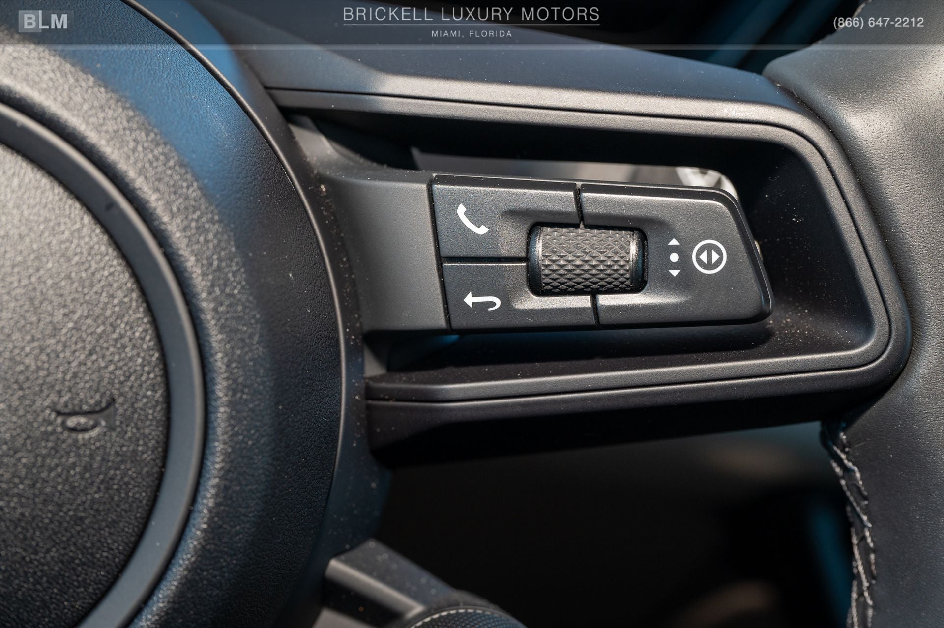 2025 Porsche Macan Electric 4