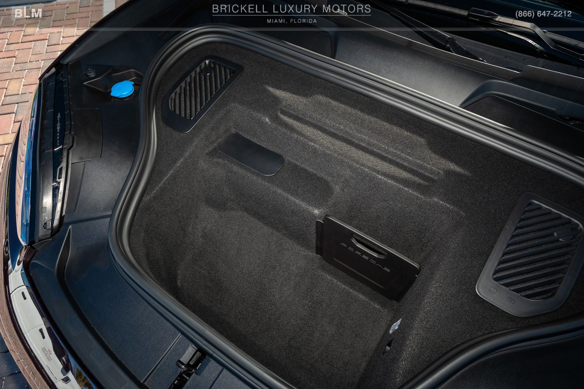 2025 Porsche Macan Electric 4