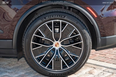 2025 Porsche Macan Electric 4