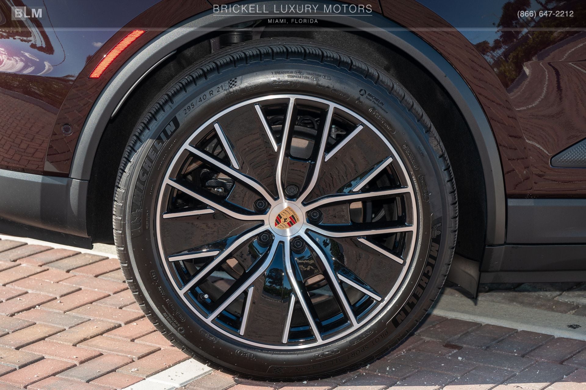 2025 Porsche Macan Electric 4