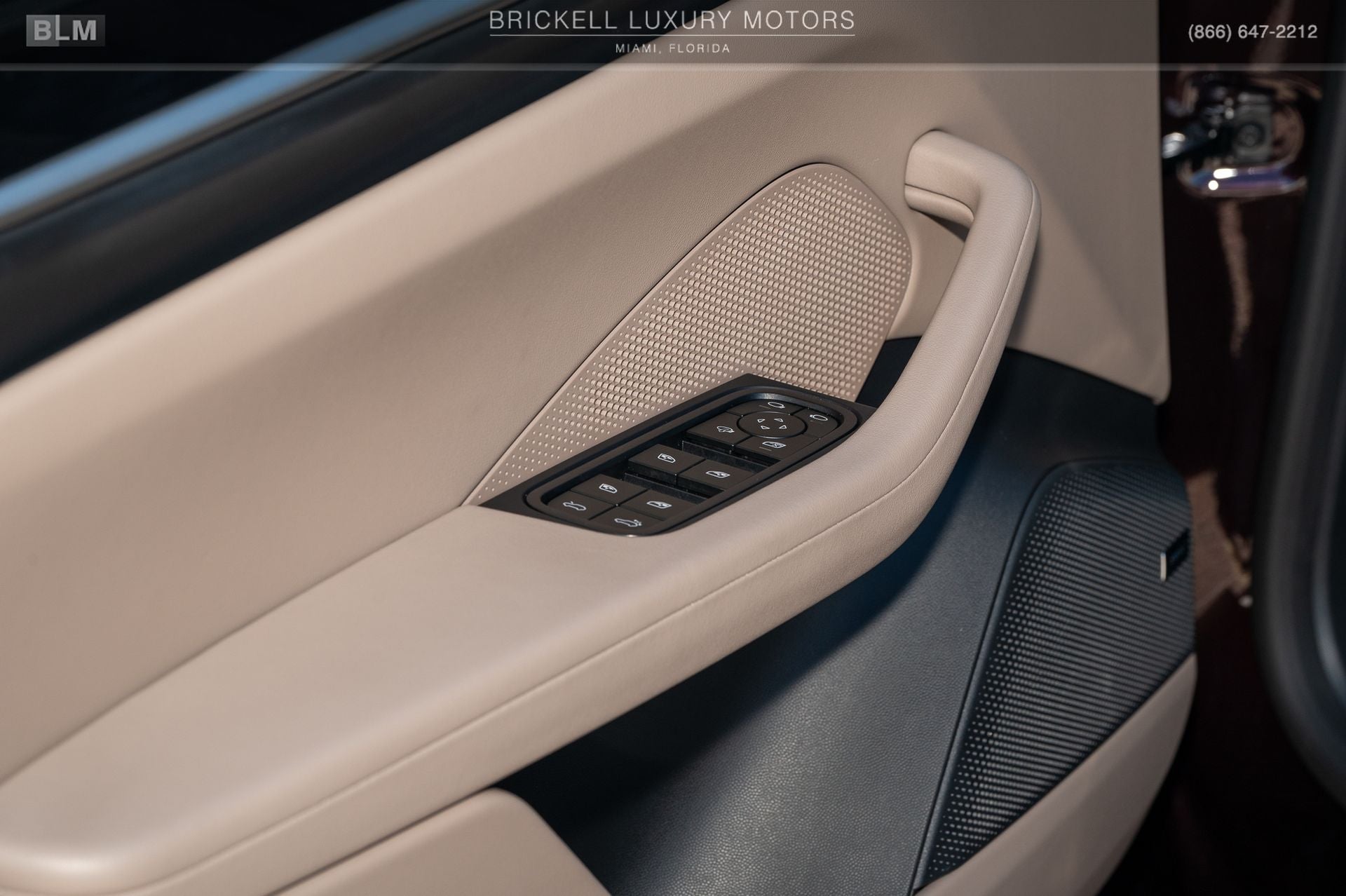 2025 Porsche Macan Electric 4