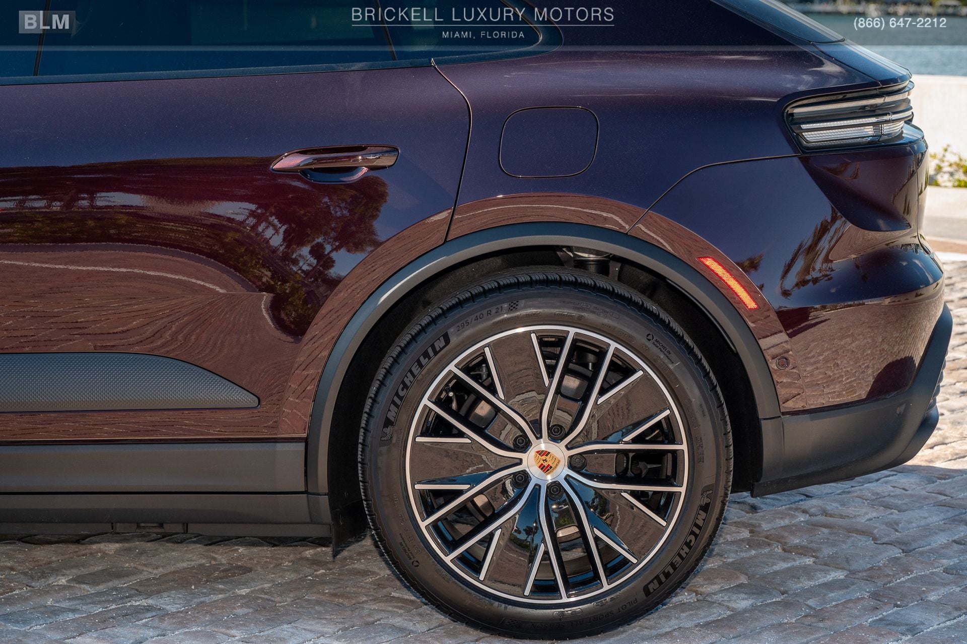 2025 Porsche Macan Electric 4