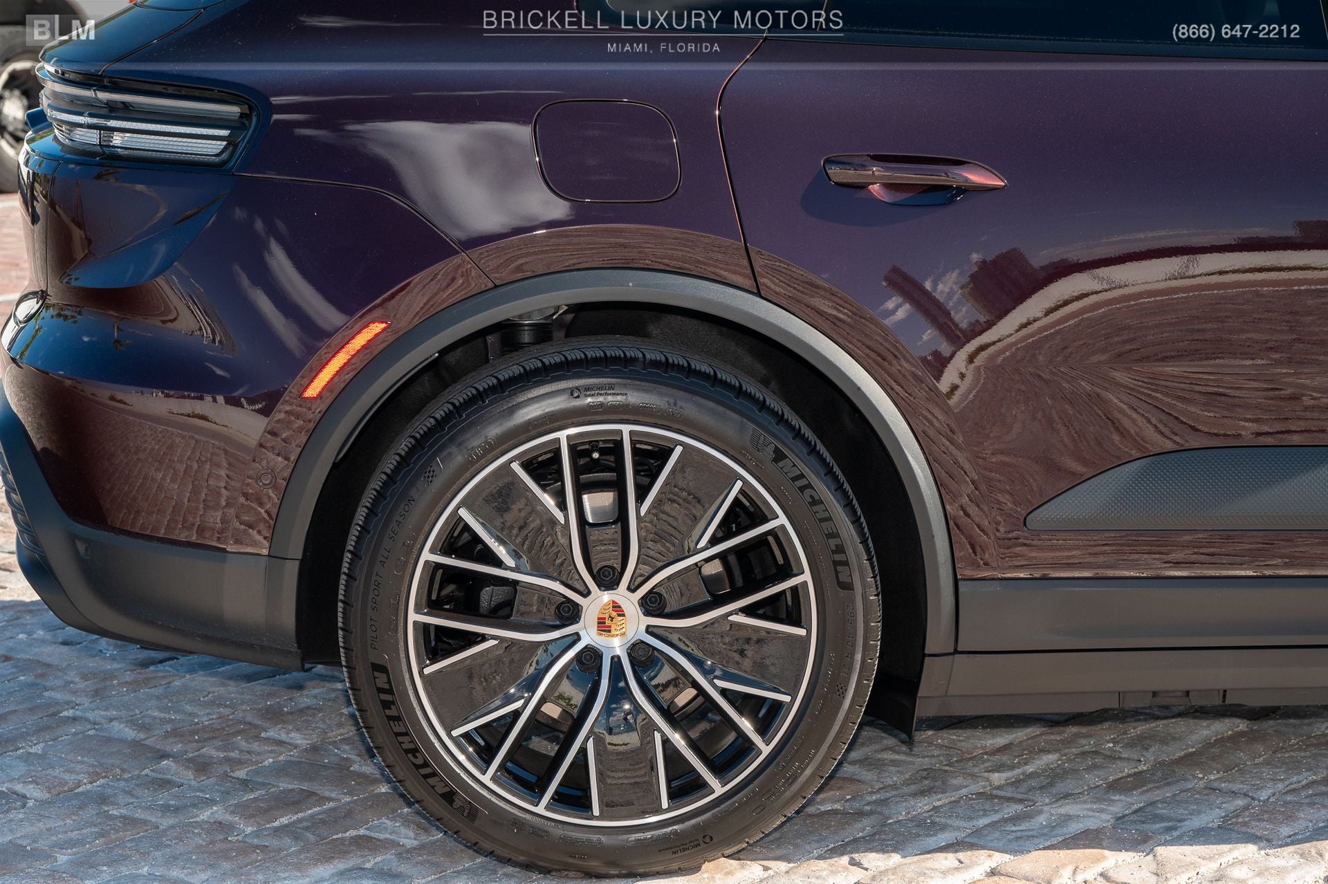 2025 Porsche Macan Electric 4