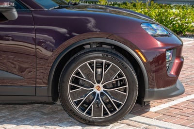 2025 Porsche Macan Electric 4