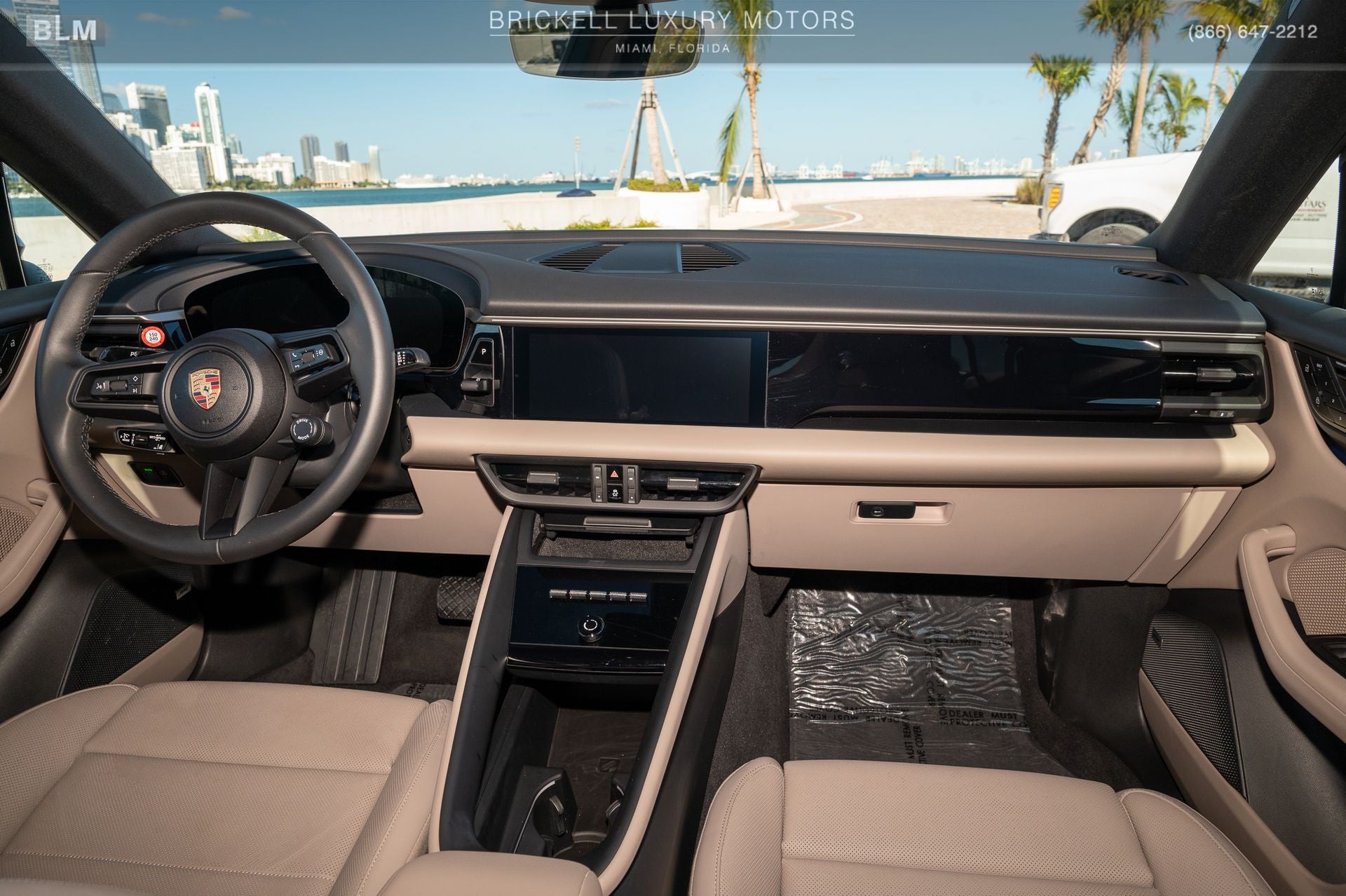 2025 Porsche Macan Electric 4