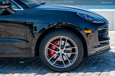 2022 Porsche Macan S