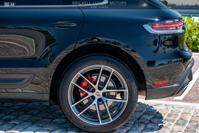 2022 Porsche Macan S