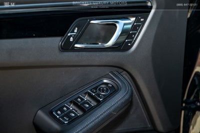 2022 Porsche Macan S