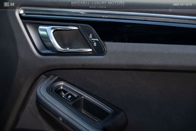 2022 Porsche Macan S
